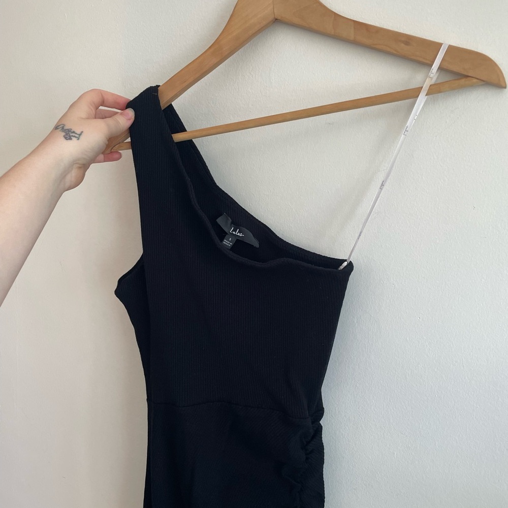 Lulu's Black One-Shoulder Ruched LBD Y2K Cocktail Classic Midi Dress with Slit